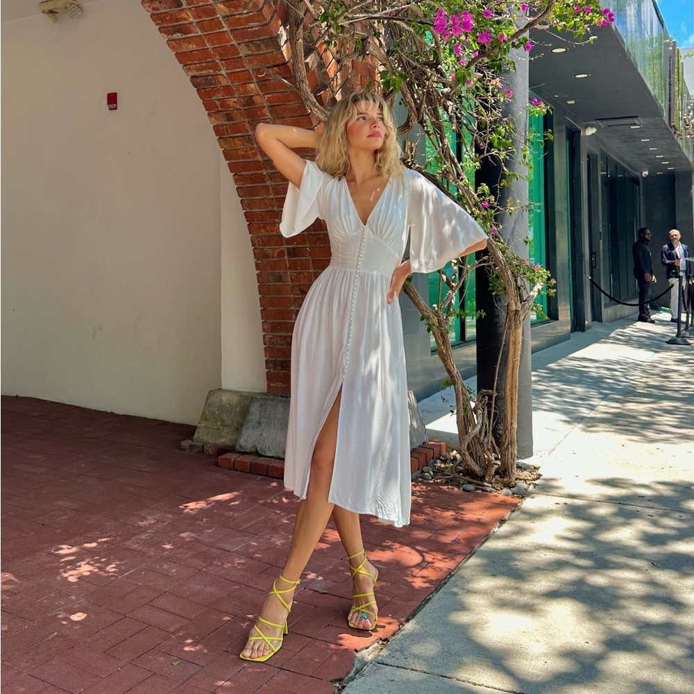 Elegant White Midi Dress